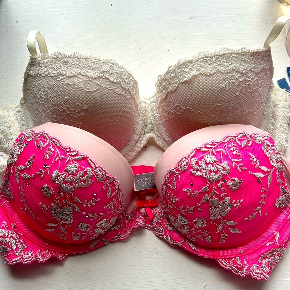 2 beautiful bras